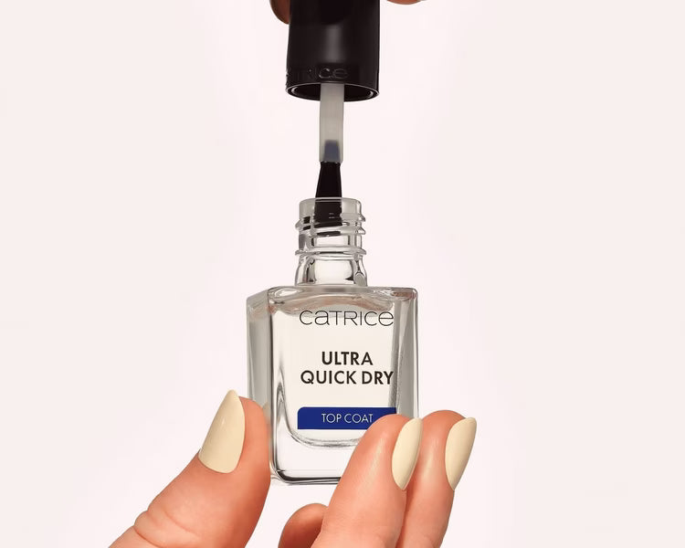 Catrice Ultra Quick Dry top lak