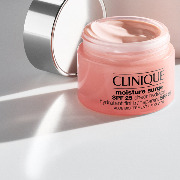 Clinique Moisture Surge SPF25 Sheer Hydrator 50ml