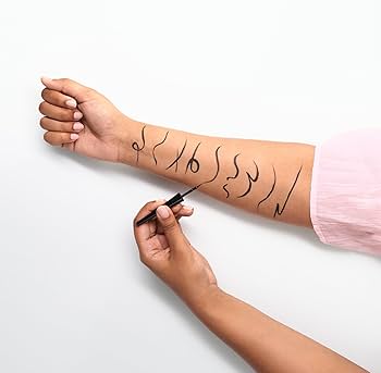 Essence dip waterproof 24h long-lasting ajlajner 01