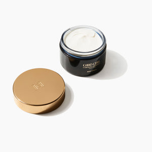 Carolina Herrera Good Girl Body Cream - otvorena teglica sa teksturom kreme