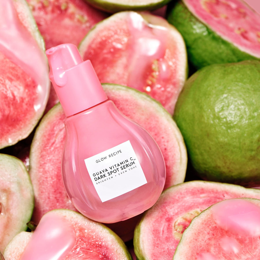 Serum za tamne fleke s vitaminom C od guave Glow Recipe