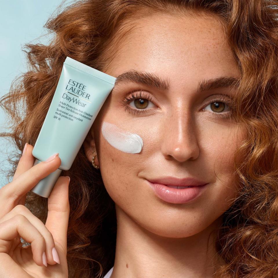 Estee Lauder DayWear Multi-Protection Sheer Tint Release Moisturiser SPF15