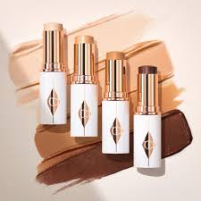 CT Unreal Skin Sheer Glow Tint hidratantni puder u stiku