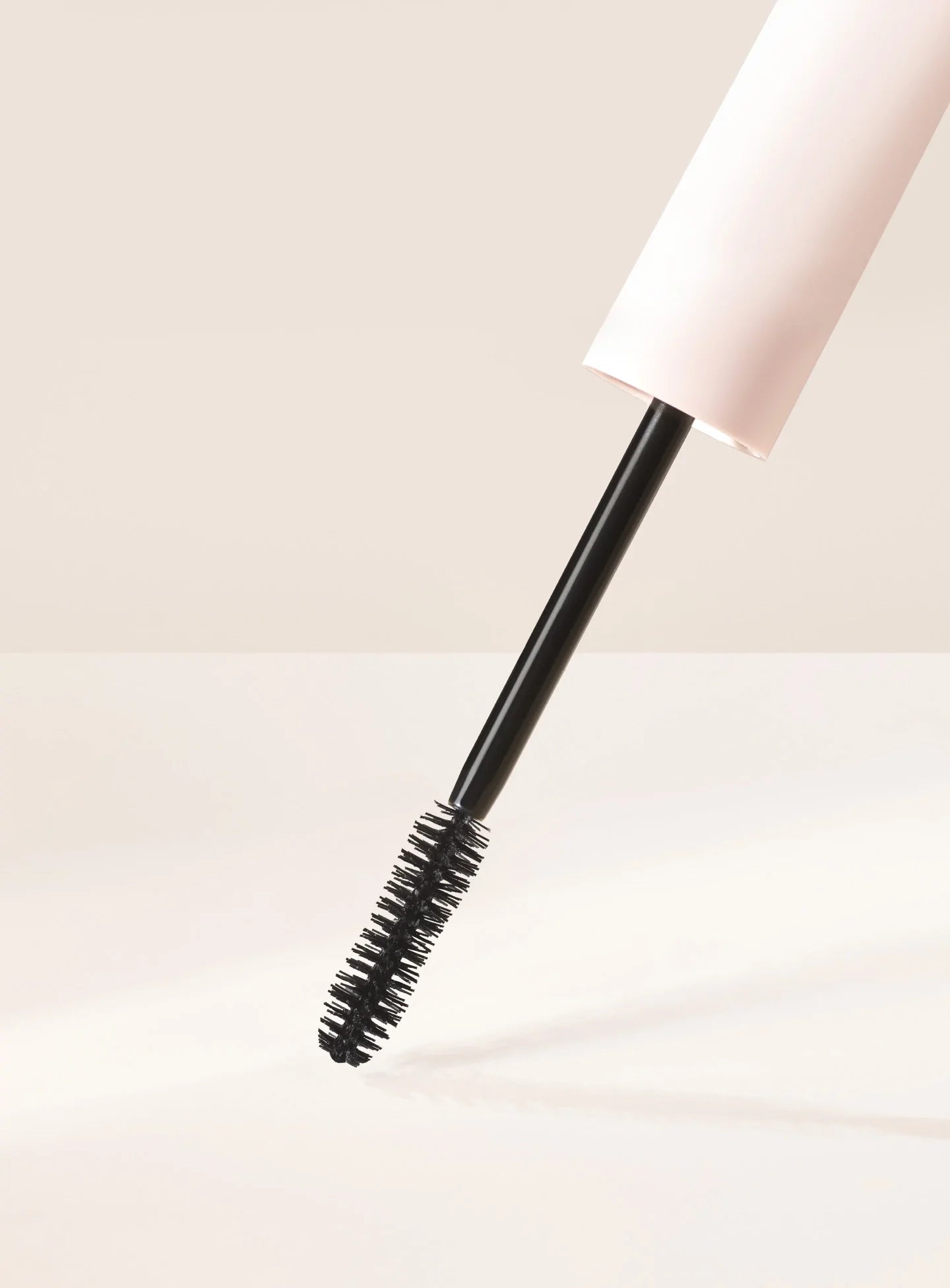 Rare Beauty Perfect Strokes Universal Volumizing Mascara – noar.rs