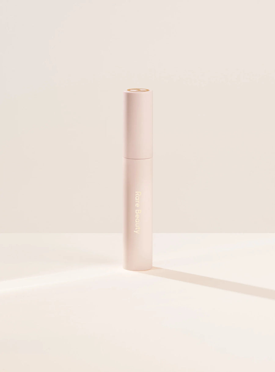 Rare Beauty Perfect Strokes univerzalna maskara za volumen